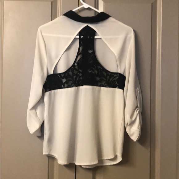 Button down blouse - Picture 2 of 3